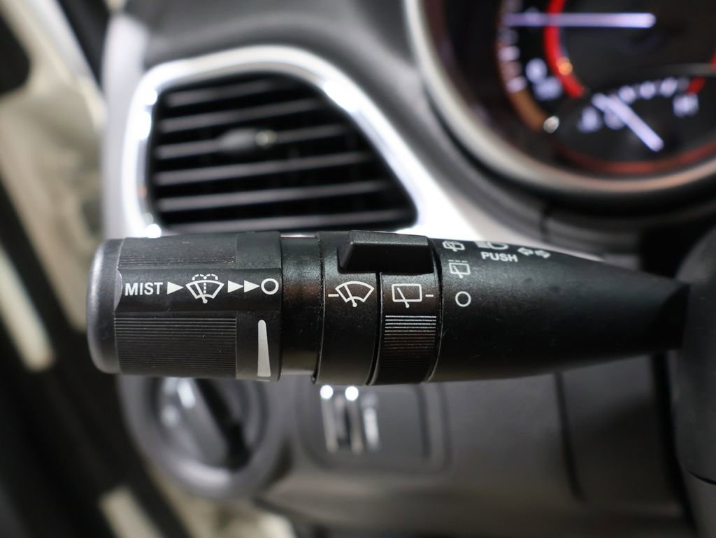 Used 2018 Dodge Journey SE w/ Blacktop Package image 37