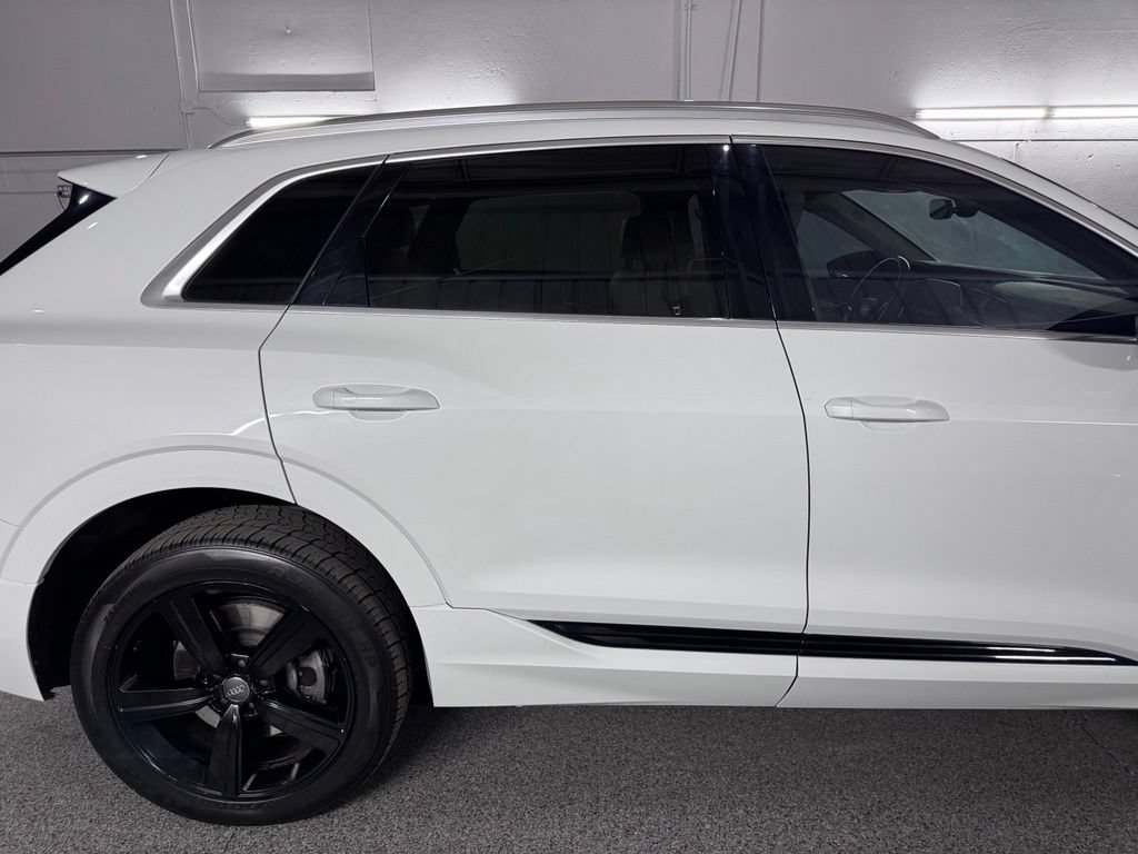 Used 2019 Audi e-tron Premium Plus w/ Cold Weather Package AWD/4WD image 9