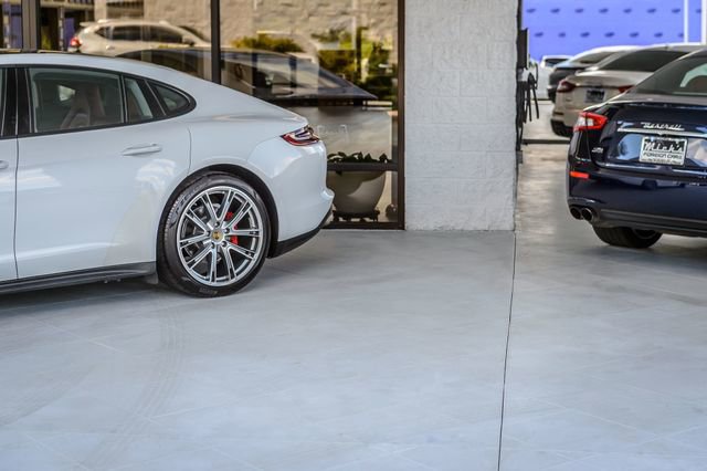 Used 2020 Porsche Panamera image 55