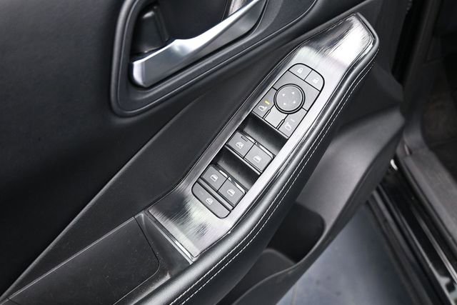 Used 2025 Nissan Rogue SV AWD/4WD image 13