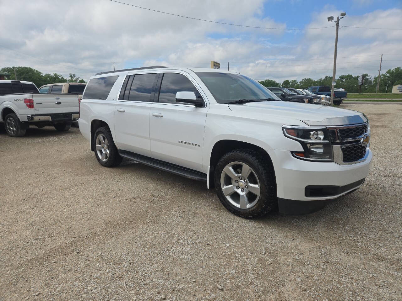 Used 2016 Chevrolet Suburban LT AWD/4WD image 1