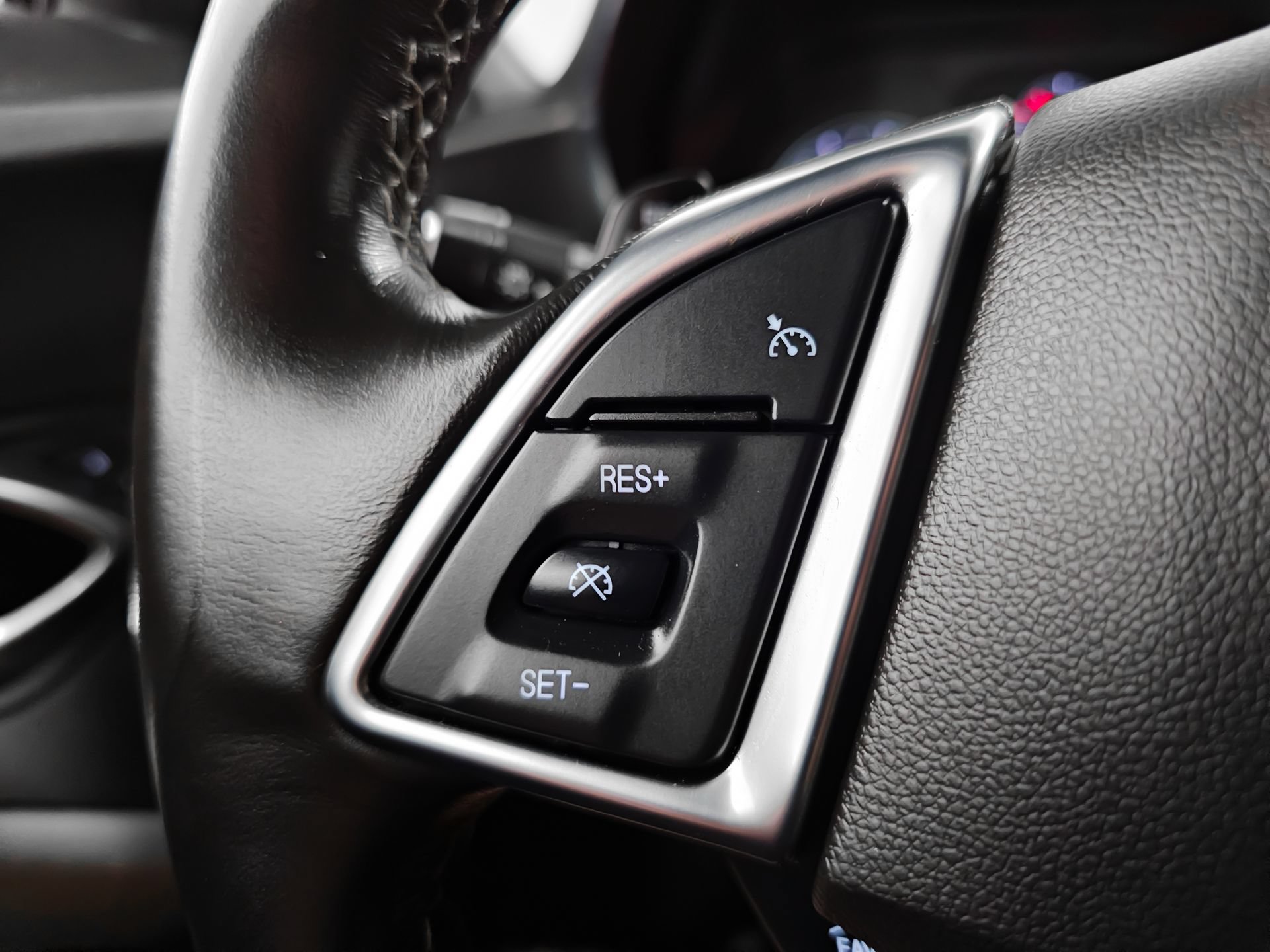 Used 2022 Chevrolet Camaro LT RWD image 28
