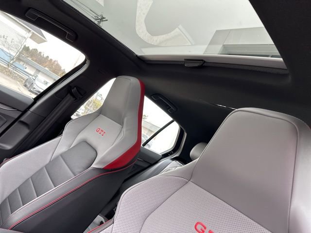 New 2026 Volkswagen GTI SE image 12