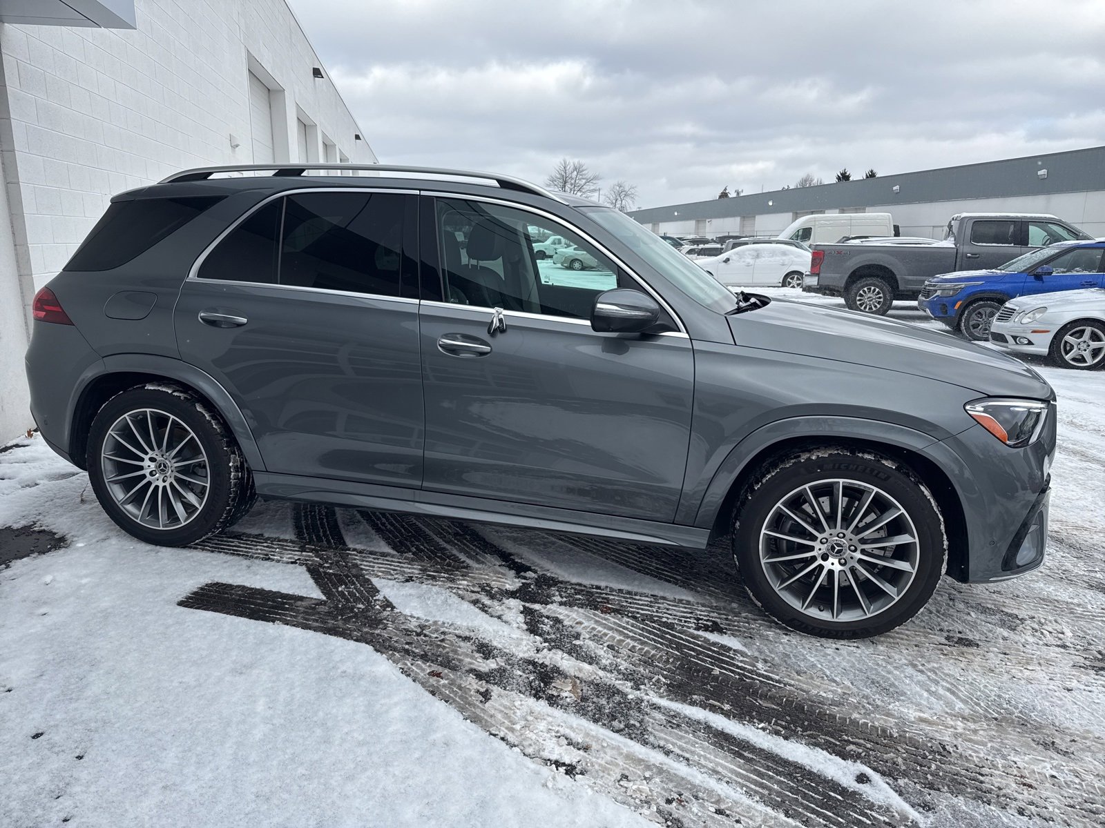 Certified 2025 Mercedes-Benz GLE 350 4MATIC image 5