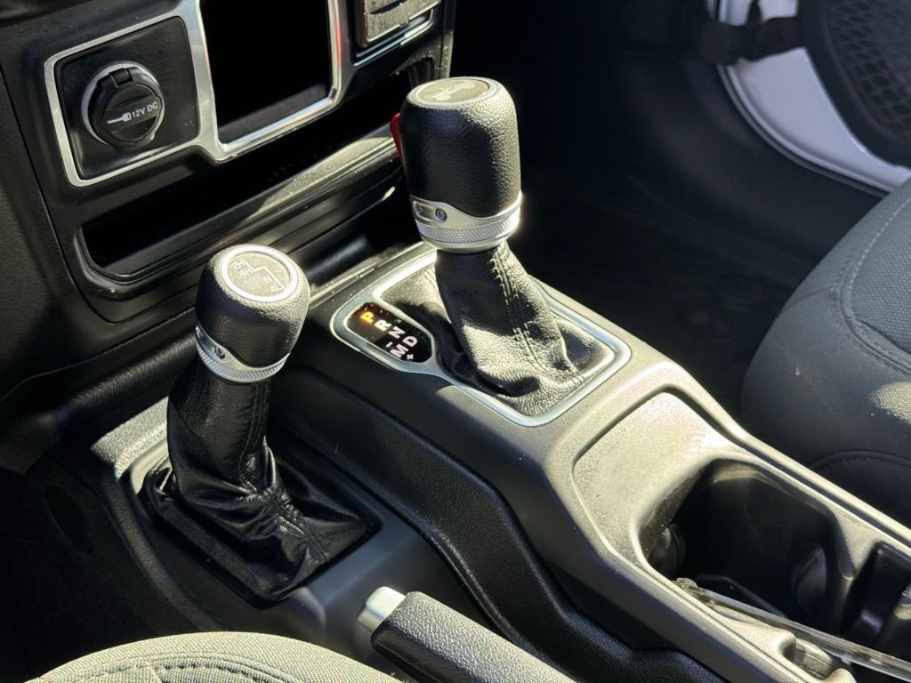 Used 2021 Jeep Wrangler Sport image 15