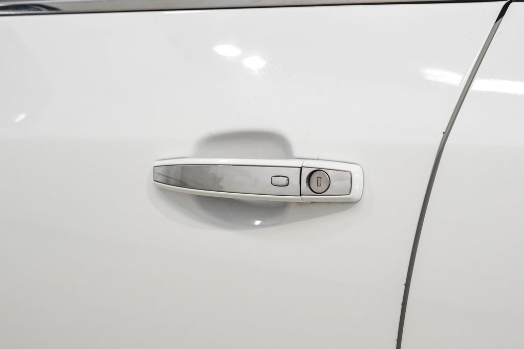 Used 2020 Buick Encore Preferred w/ Safety Package FWD image 40