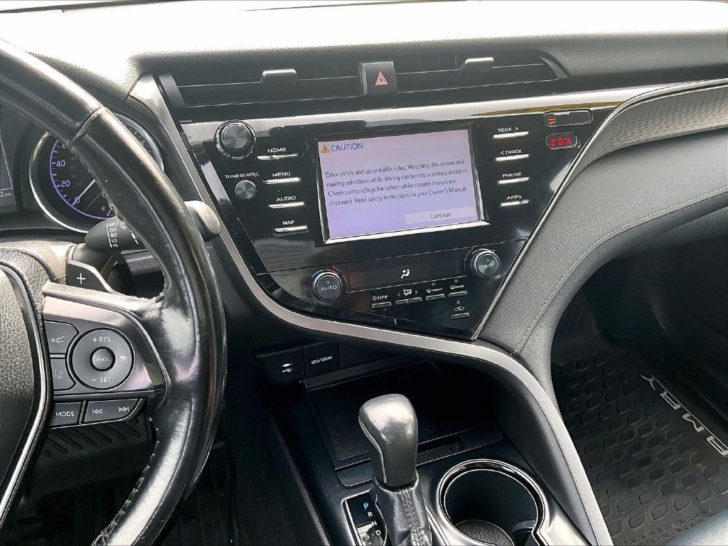 Used 2019 Toyota Camry SE FWD image 16