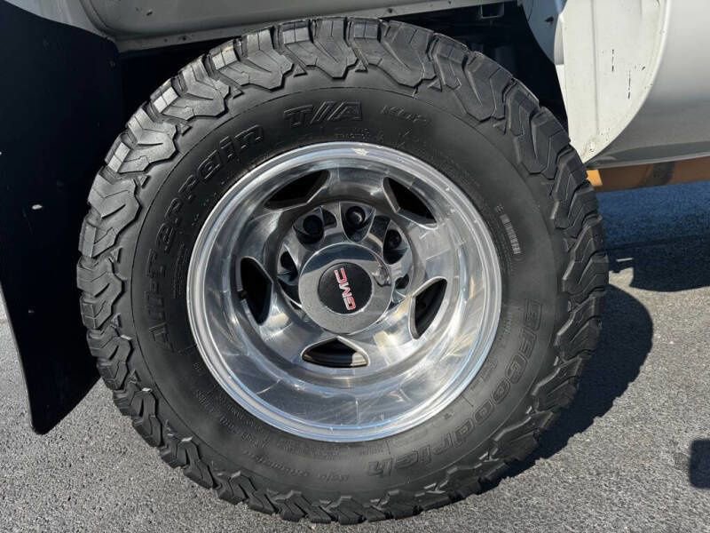 Used 2013 GMC Sierra 3500 Denali image 4