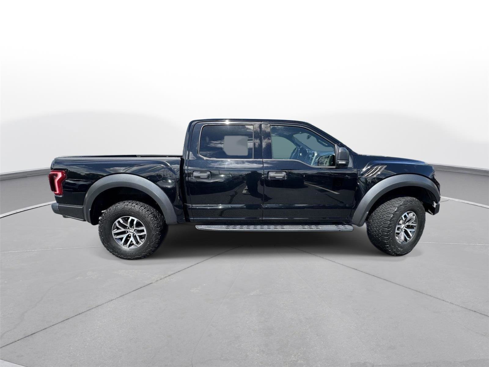 Used 2018 Ford F150 Raptor w/ Equipment Group 801A Mid AWD/4WD image 5