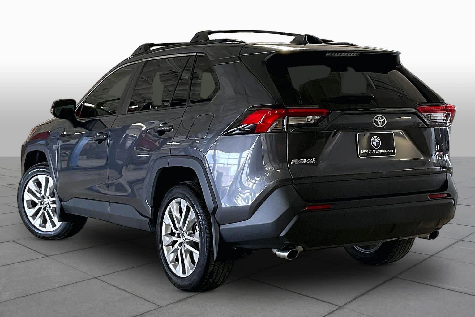 Used 2023 Toyota RAV4 XLE Premium FWD image 11