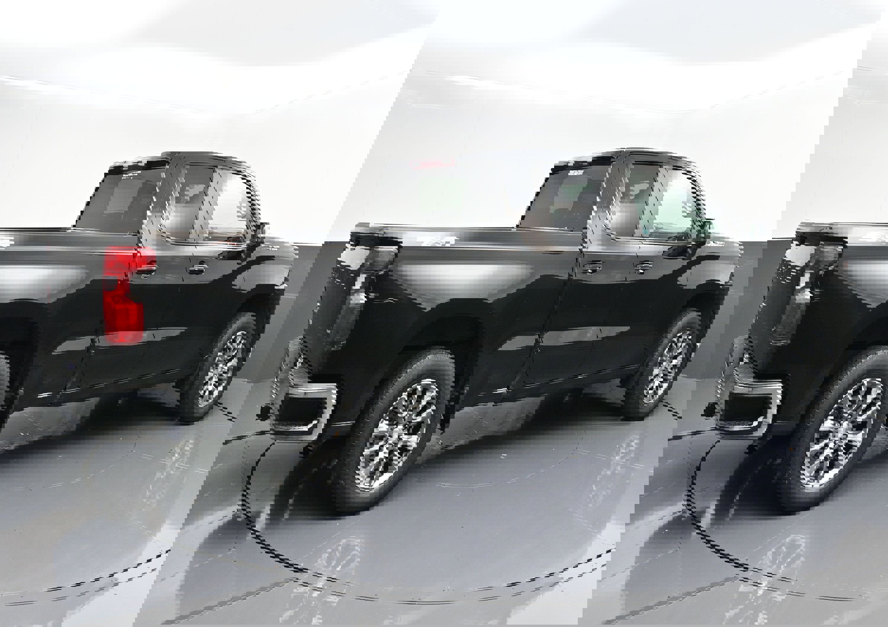 Used 2022 Chevrolet Silverado 1500 LT image 7