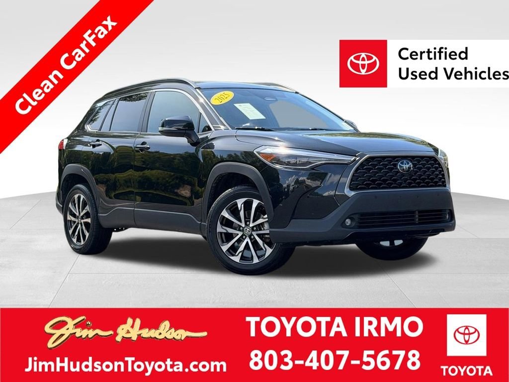 Certified 2025 Toyota Corolla Cross XLE FWD image 1
