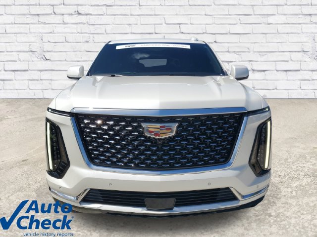 Used 2025 Cadillac Escalade ESV Premium Luxury RWD image 6