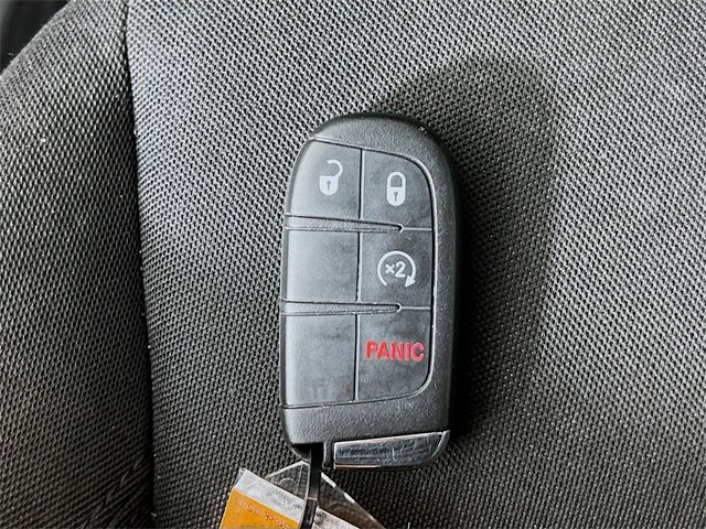 Used 2016 Jeep Renegade Latitude image 12