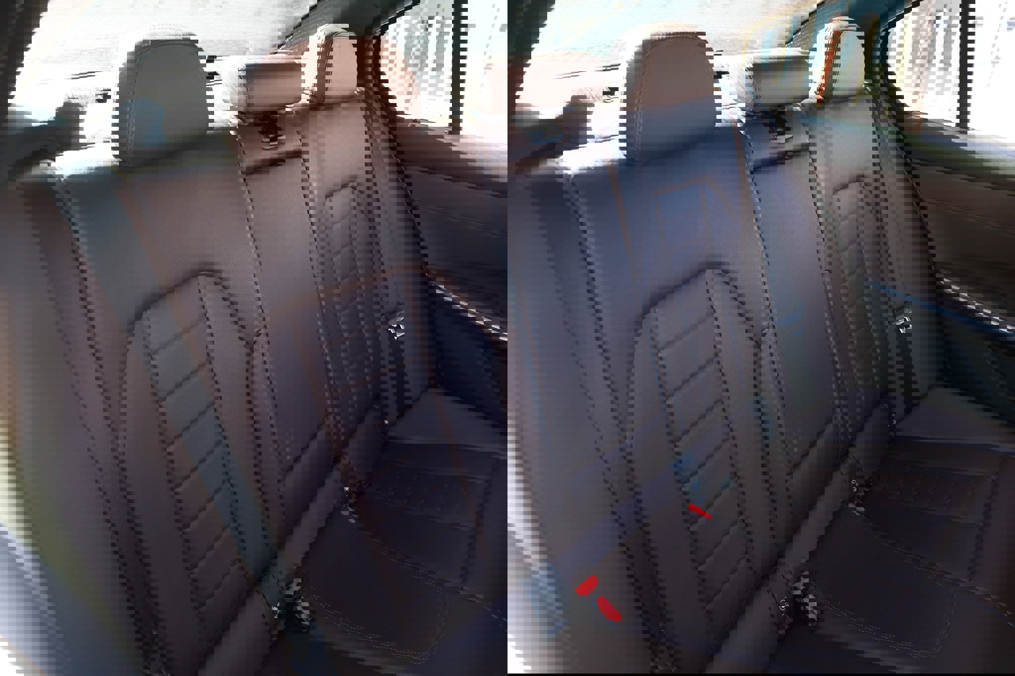 Used 2019 BMW 330i Sedan w/ Premium Package image 17