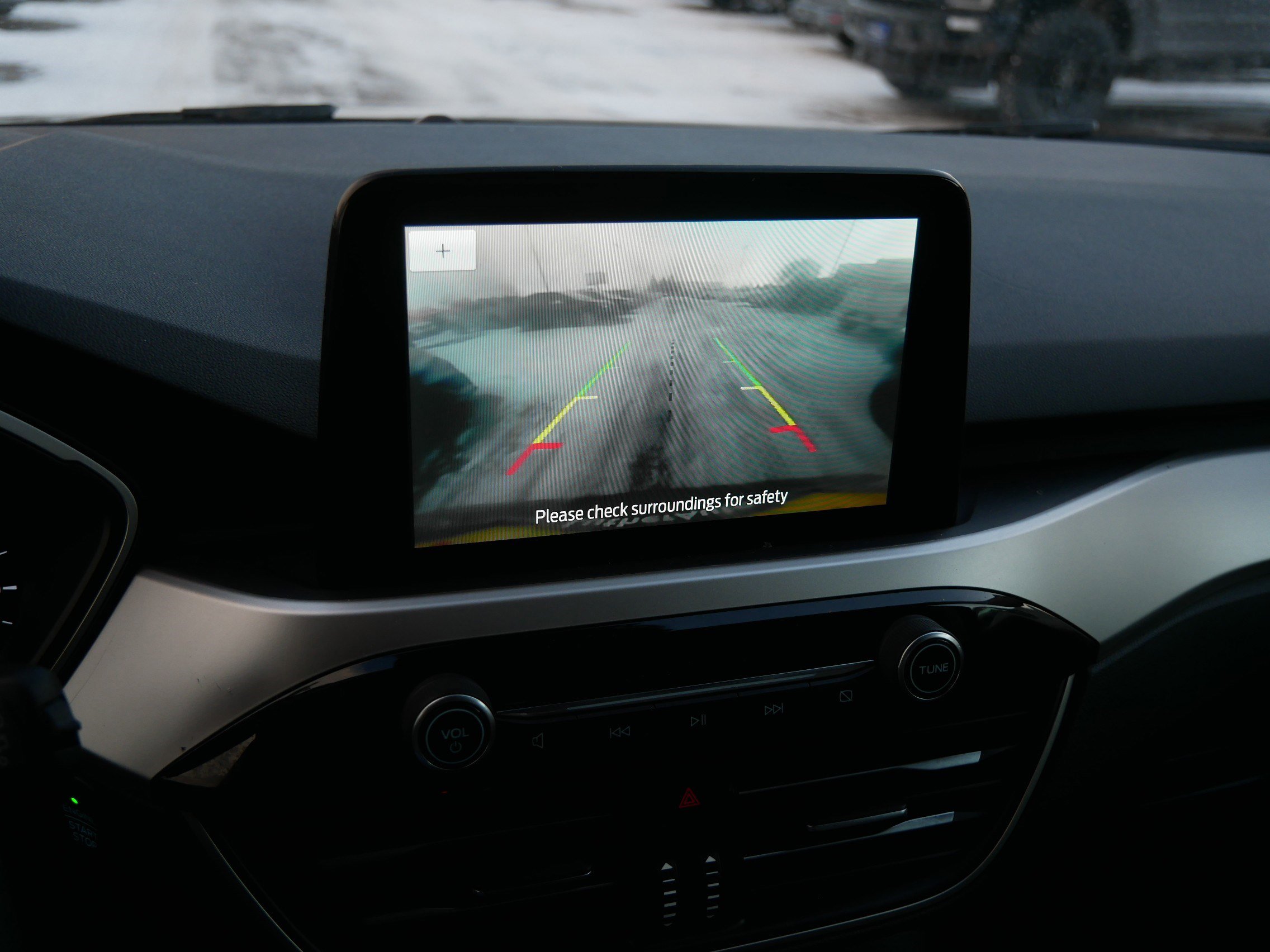 Used 2020 Ford Escape SE image 30