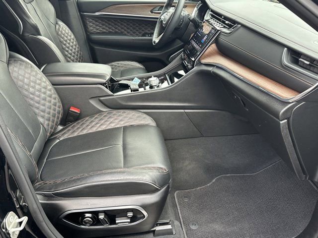 Certified 2024 Jeep Grand Cherokee Summit w/ Adv Protech Group IV image 15