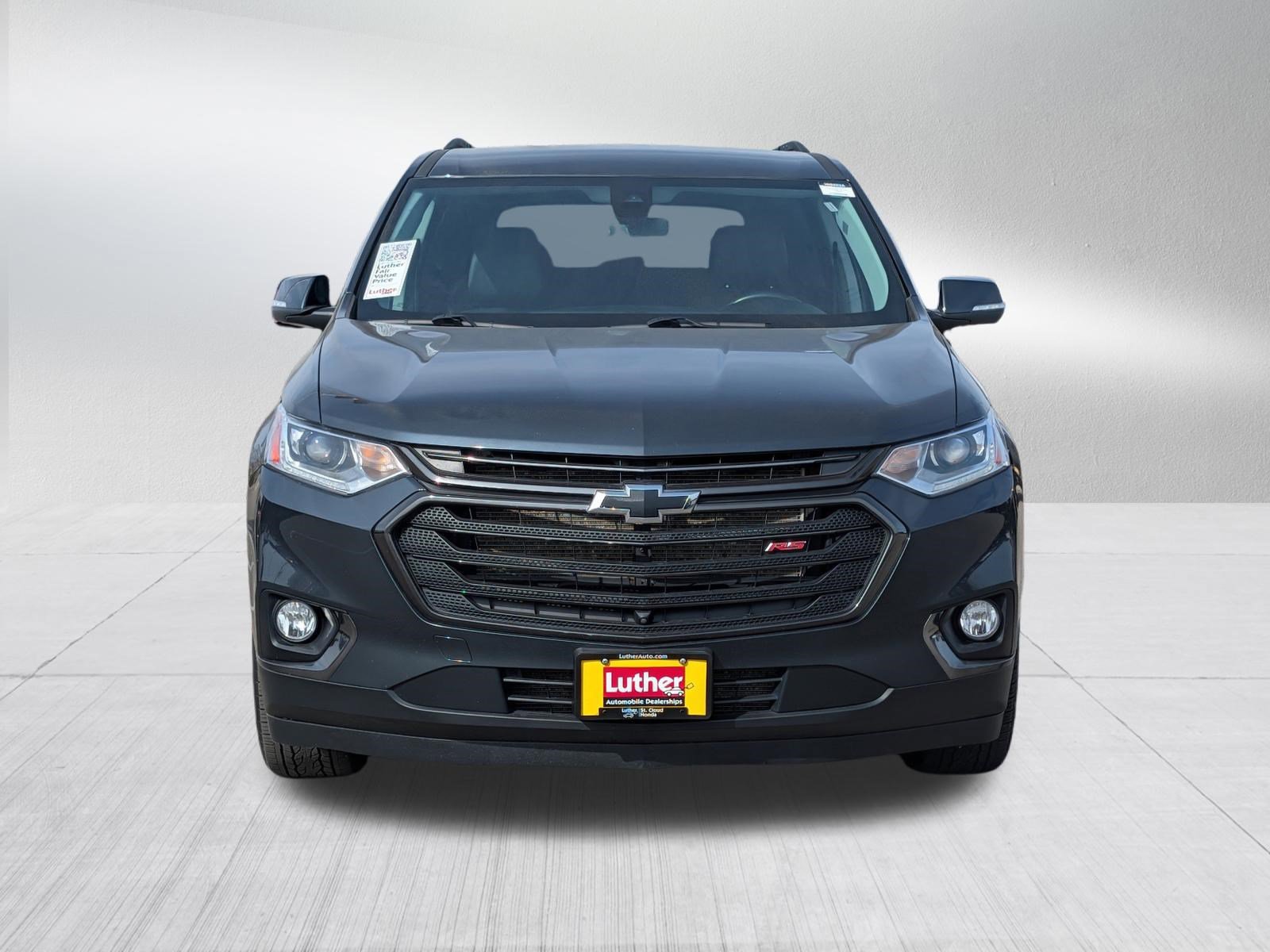 Used 2021 Chevrolet Traverse RS image 2