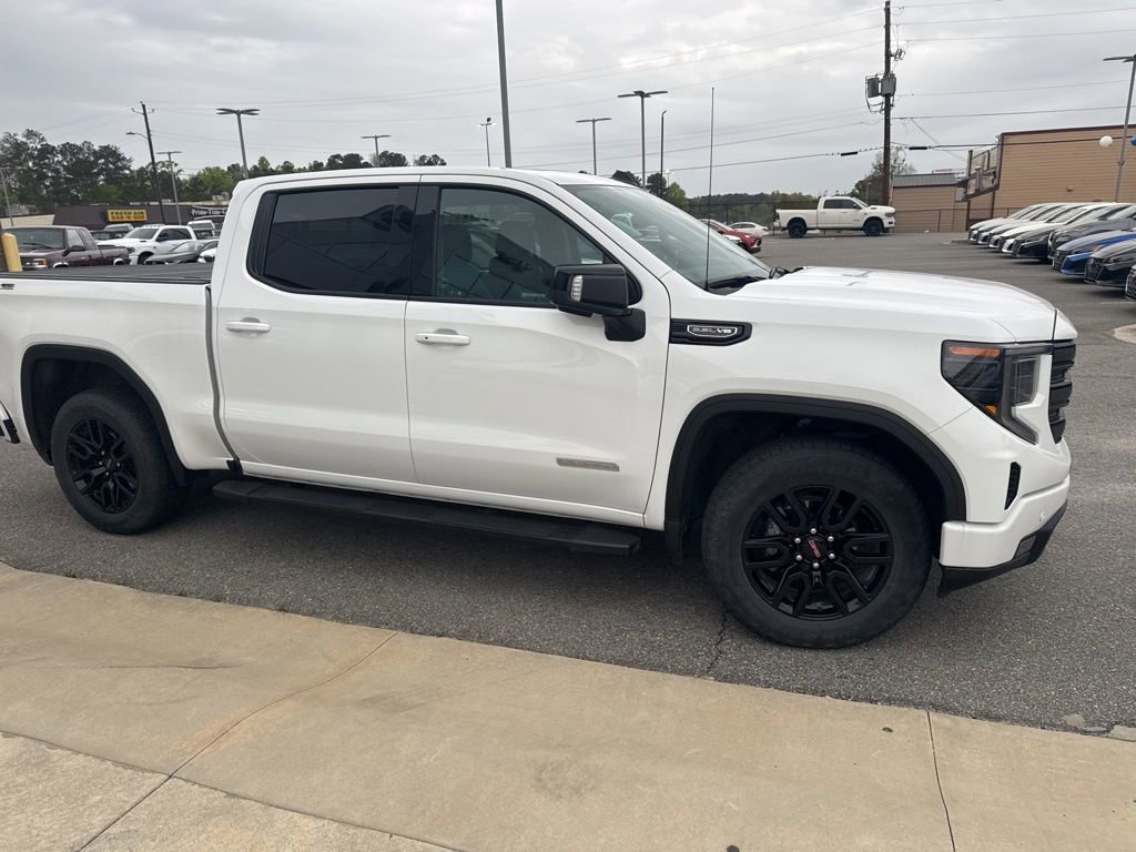 Used 2024 GMC Sierra 1500 Elevation w/ Elevation Premium Package image 4