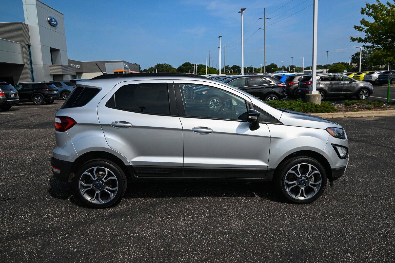 Used 2020 Ford EcoSport SES w/ SES Black Appearance Package AWD/4WD image 3