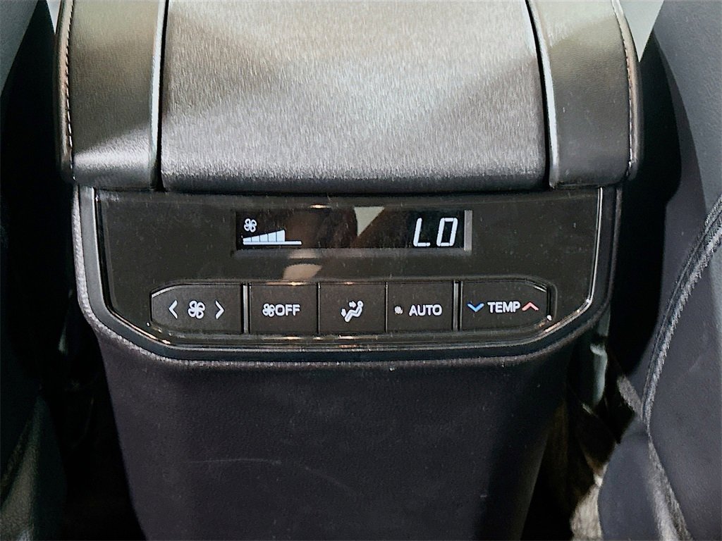 New 2026 Toyota Highlander Limited image 25