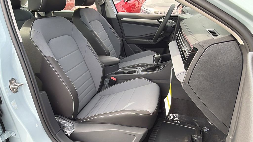 New 2026 Volkswagen Jetta SE FWD image 8