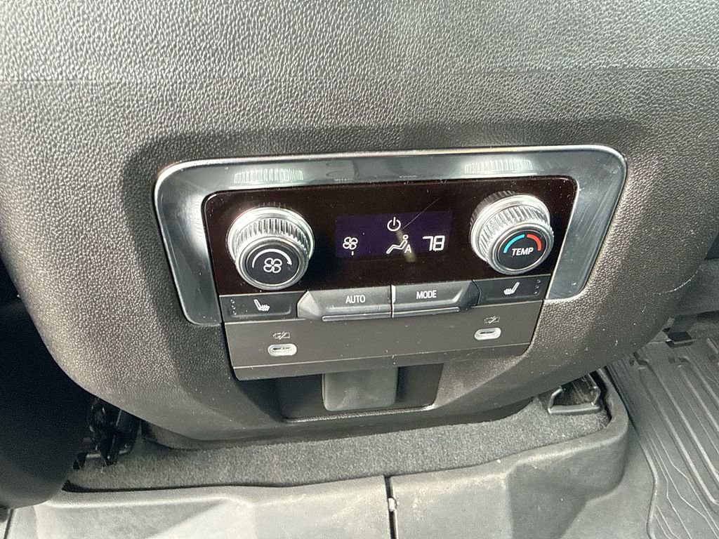 Used 2024 GMC Yukon XL AT4 w/ AT4 Premium Package image 32