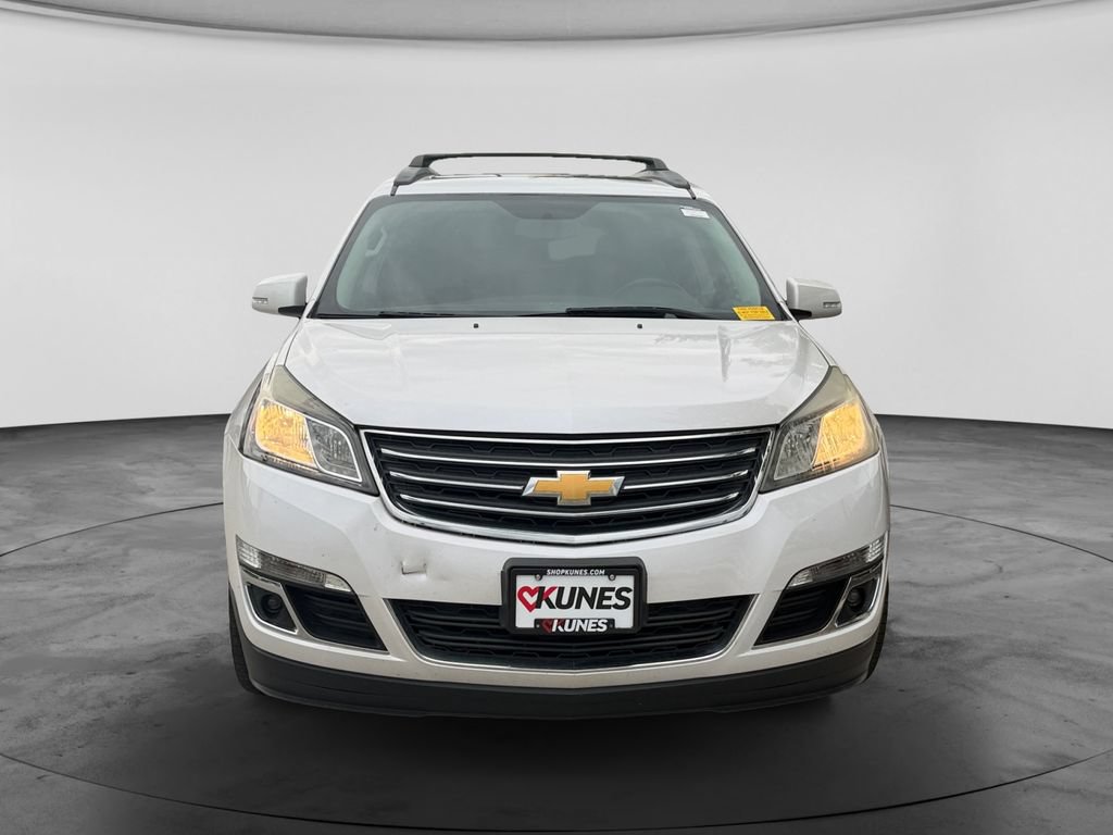 Used 2016 Chevrolet Traverse LT w/ Traveler's Package FWD image 3