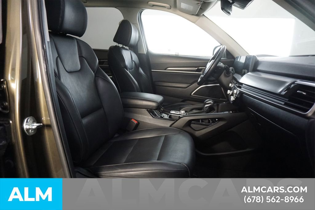 Used 2025 Kia Telluride S FWD image 19