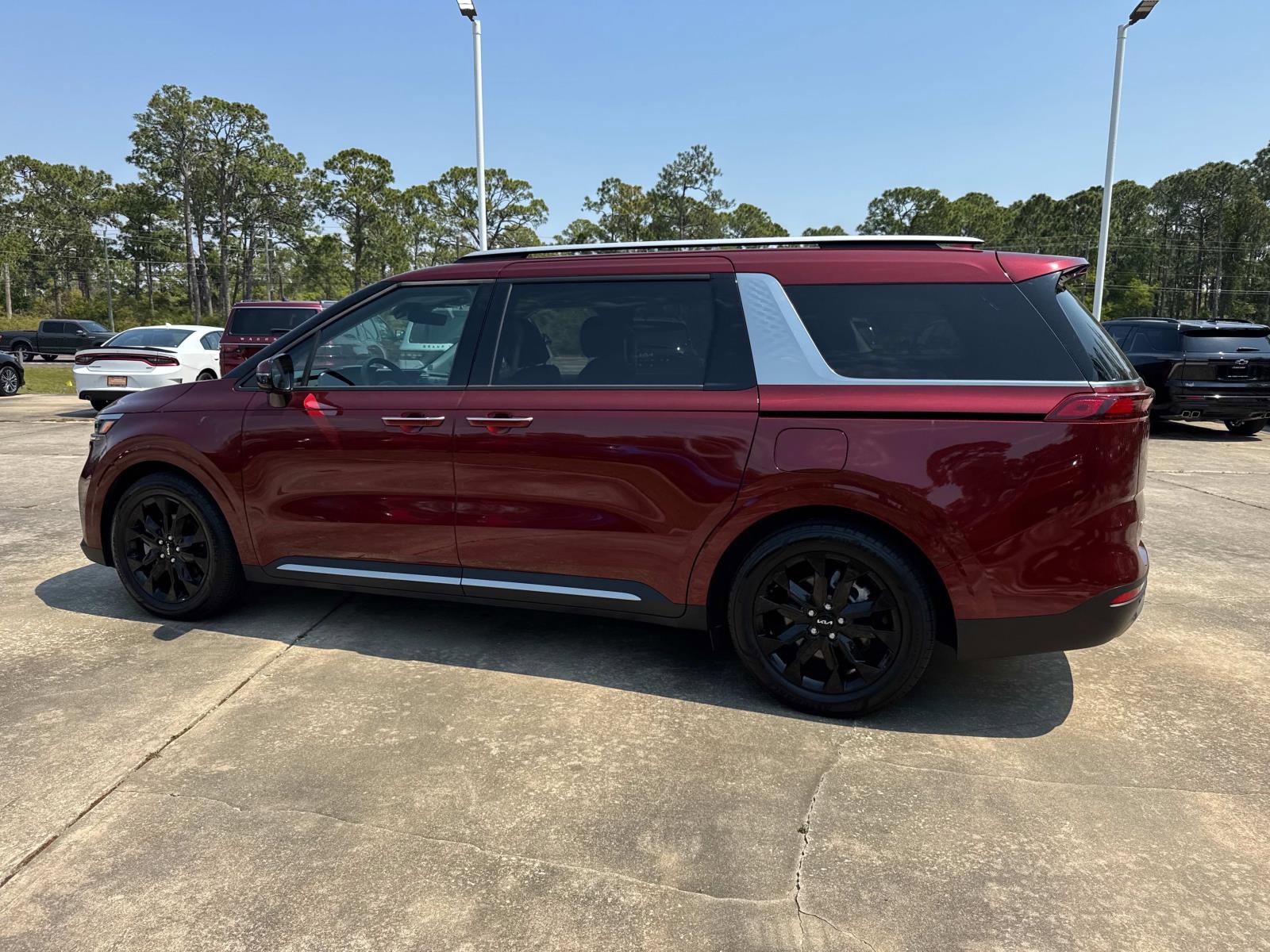 Used 2024 Kia Carnival SX Prestige image 5