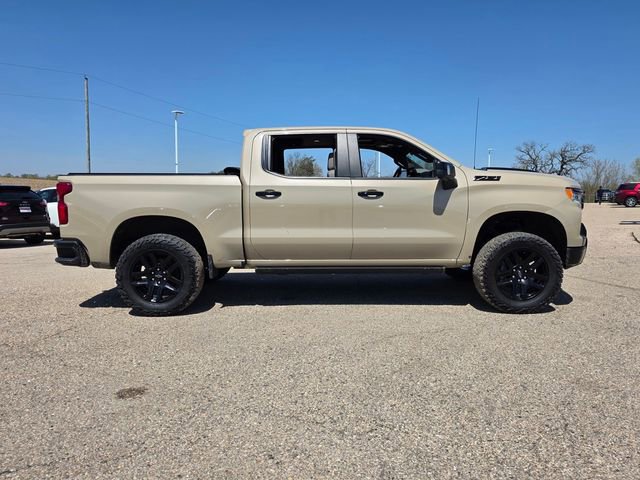 Used 2022 Chevrolet Silverado 1500 LT Trail Boss w/ LT Trail Boss Premium Package AWD/4WD image 2