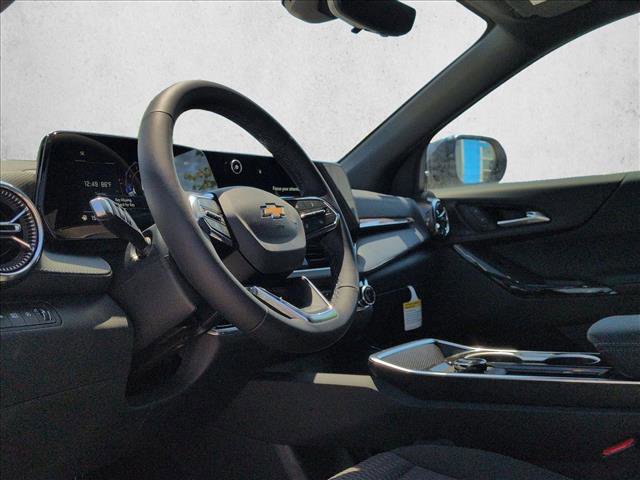 New 2026 Chevrolet Equinox LT AWD/4WD image 3