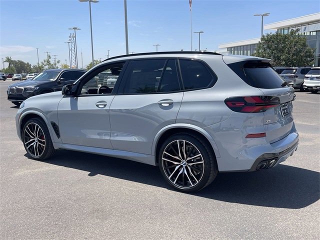 New 2026 BMW X5 M60i w/ Executive Package image 8