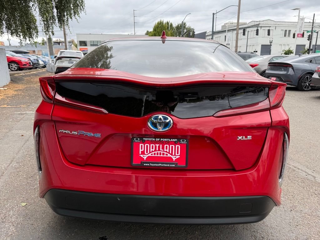 Used 2020 Toyota Prius Prime XLE FWD image 6