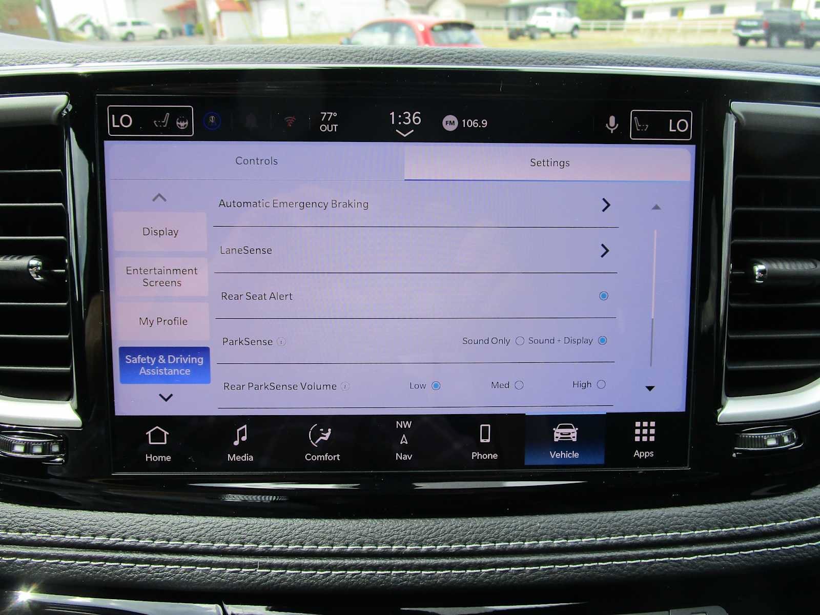 New 2026 Chrysler Pacifica Select FWD image 39