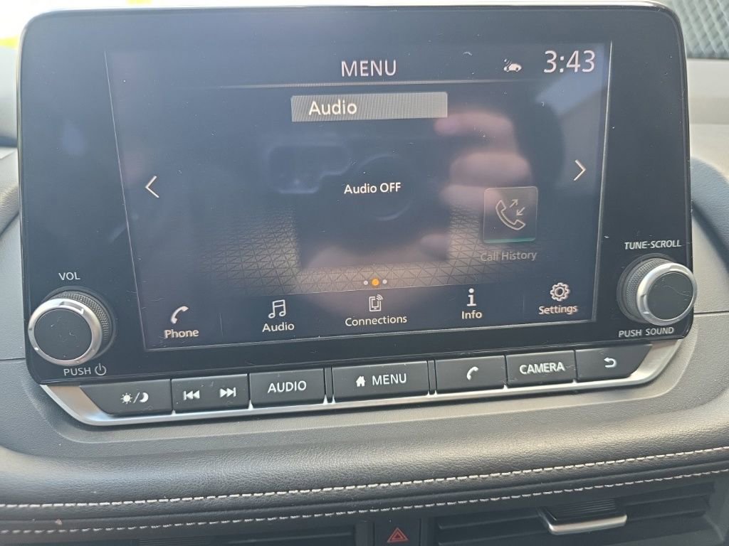 Used 2025 Nissan Rogue SV image 27