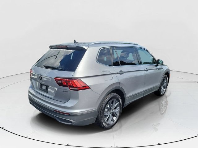 Certified 2023 Volkswagen Tiguan SE AWD/4WD image 32