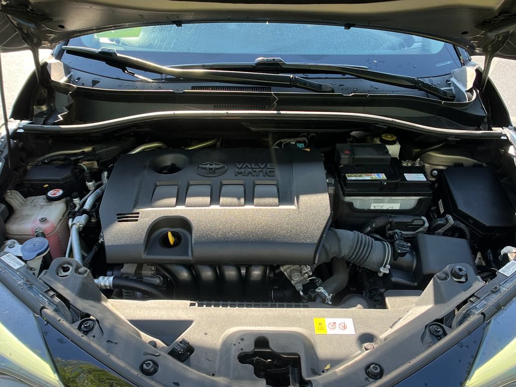 Used 2021 Toyota C-HR Limited FWD image 21