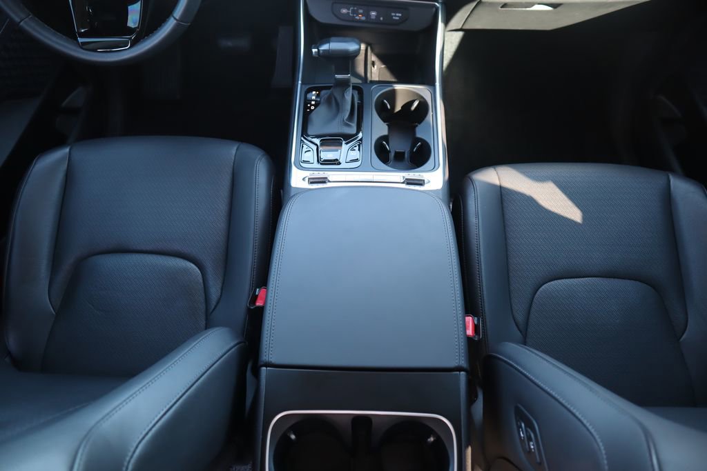 Used 2025 Kia Carnival SX Prestige image 16