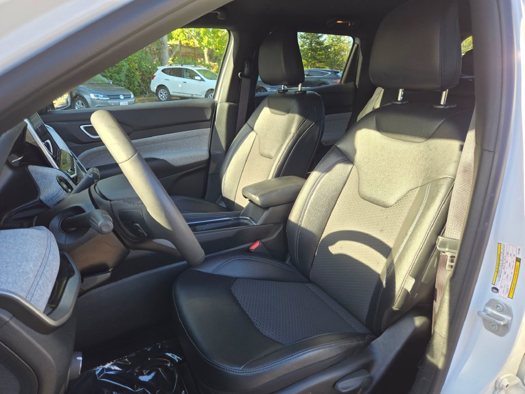 Used 2025 Jeep Compass Latitude AWD/4WD image 22