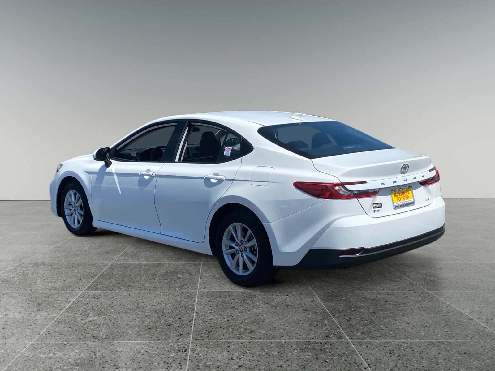 Used 2025 Toyota Camry LE FWD image 3