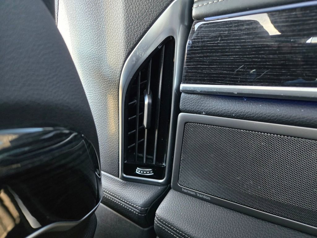 Used 2018 BMW 740e xDrive w/ M Sport Package image 53