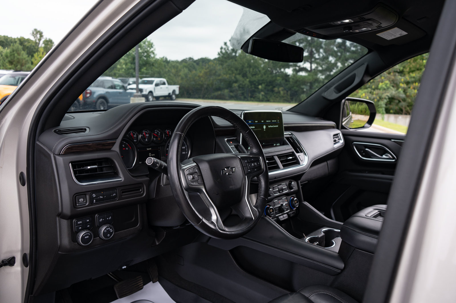 Used 2021 Chevrolet Tahoe Z71 AWD/4WD image 13