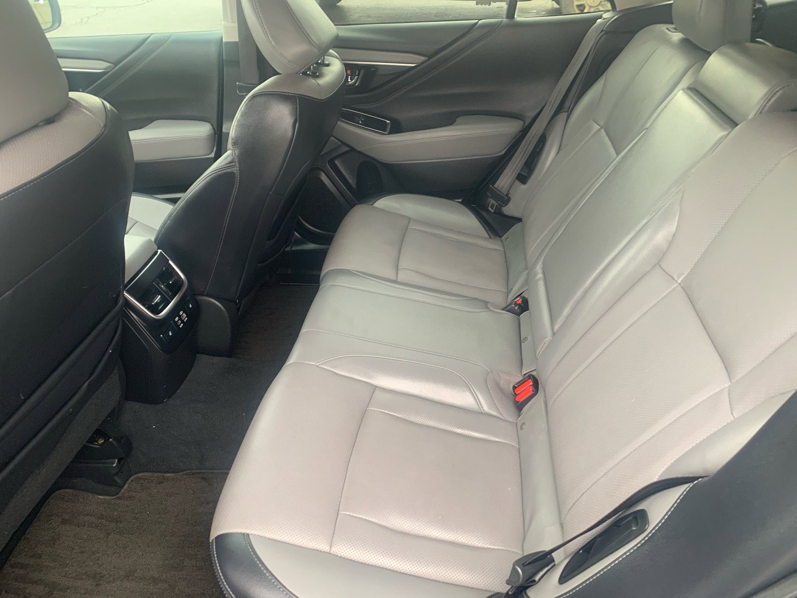 Used 2023 Subaru Outback Limited image 9