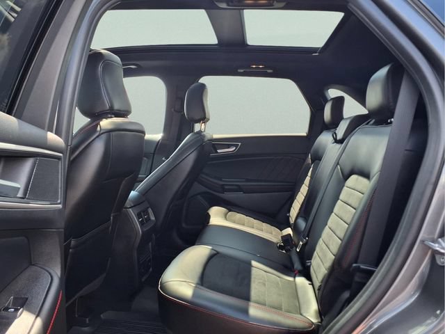 Used 2024 Ford Edge ST-Line w/ Class II Trailer Tow Package AWD/4WD image 13