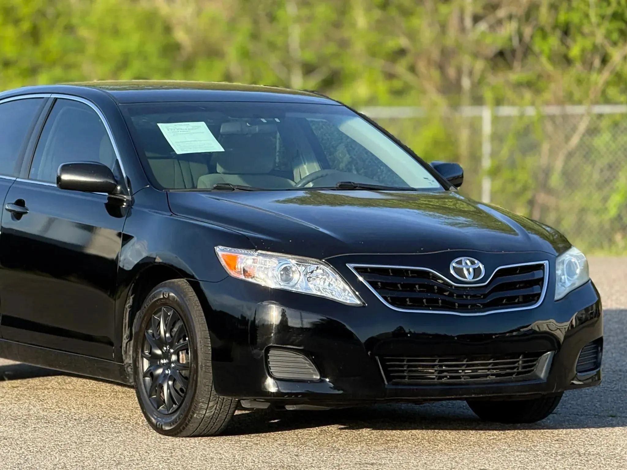 Used 2010 Toyota Camry LE FWD image 15