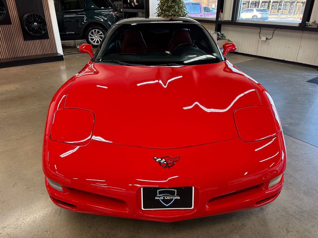 Used 2004 Chevrolet Corvette Coupe w/ Roof Package image 20