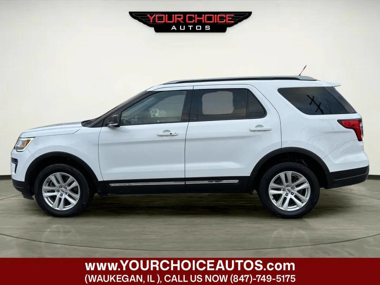 Used 2019 Ford Explorer XLT w/ Equipment Group 202A image 2