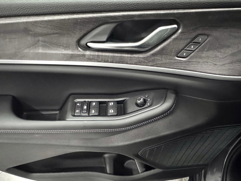 New 2025 Jeep Grand Cherokee Limited image 9