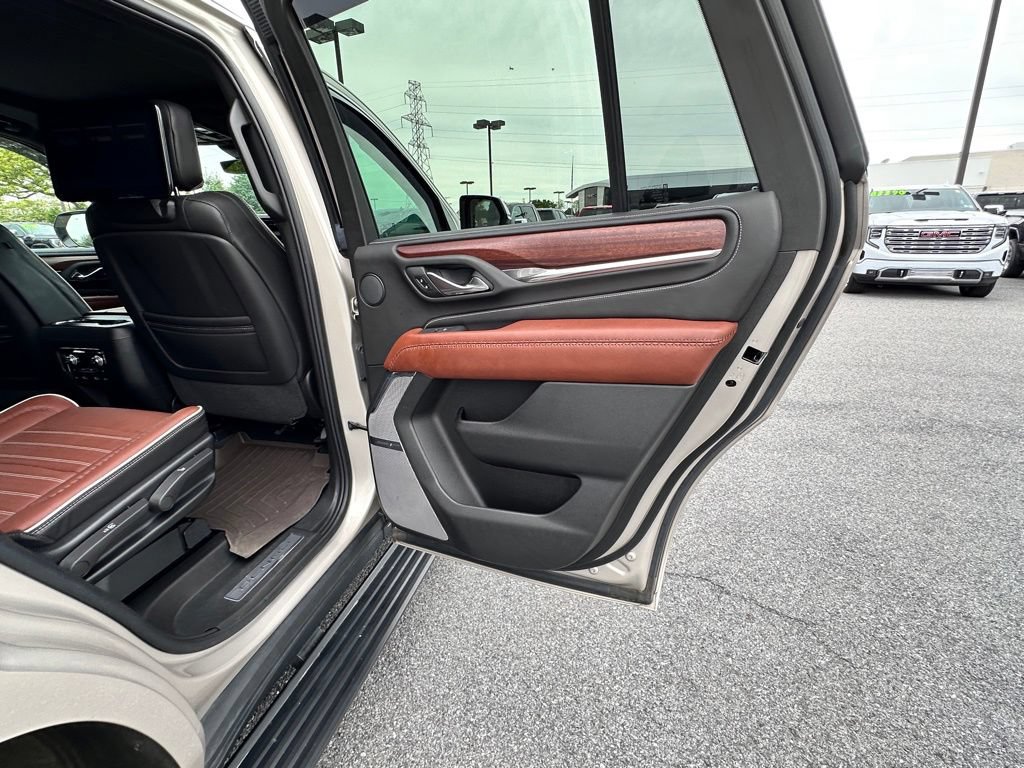 Certified 2023 GMC Yukon Denali Ultimate AWD/4WD image 16